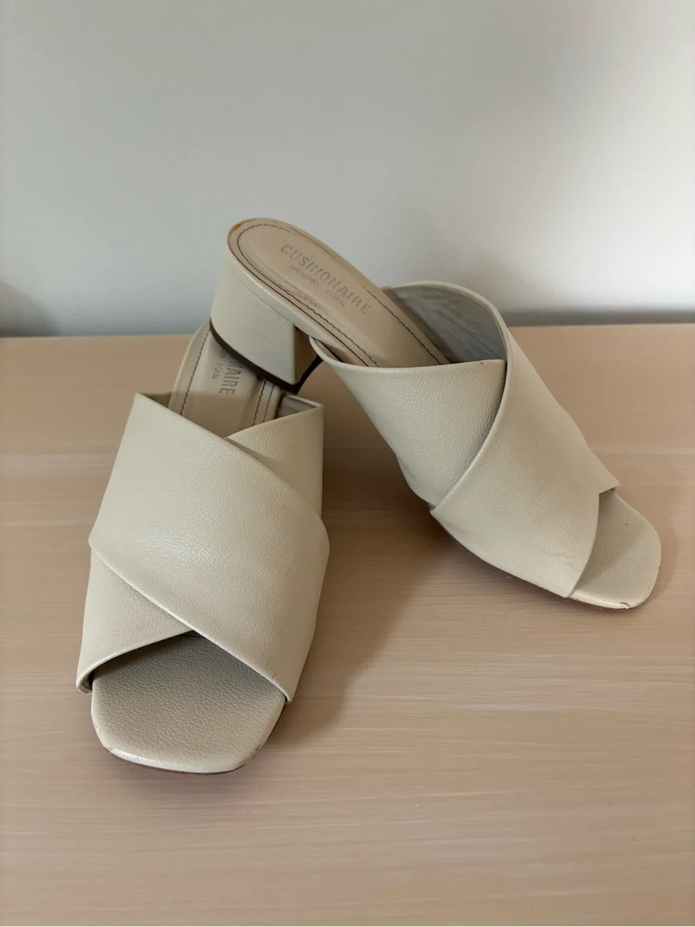 Cushionaire Women's Cream Cross-Band Slide Heels